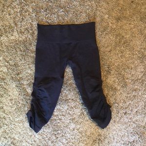 cropped lululemon leggings 💝
